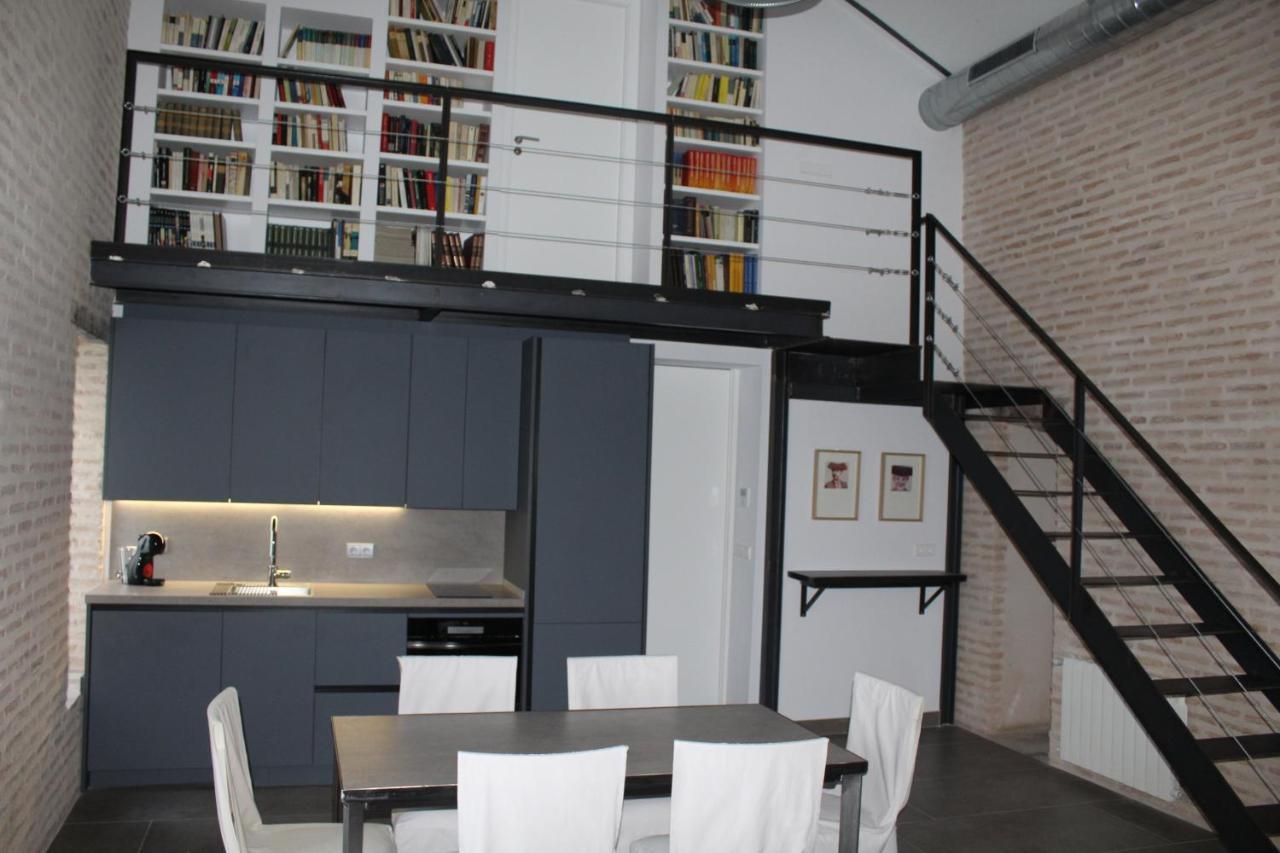 Cozy & Modern Apartment Hombre De Piedra إشبيلية المظهر الخارجي الصورة